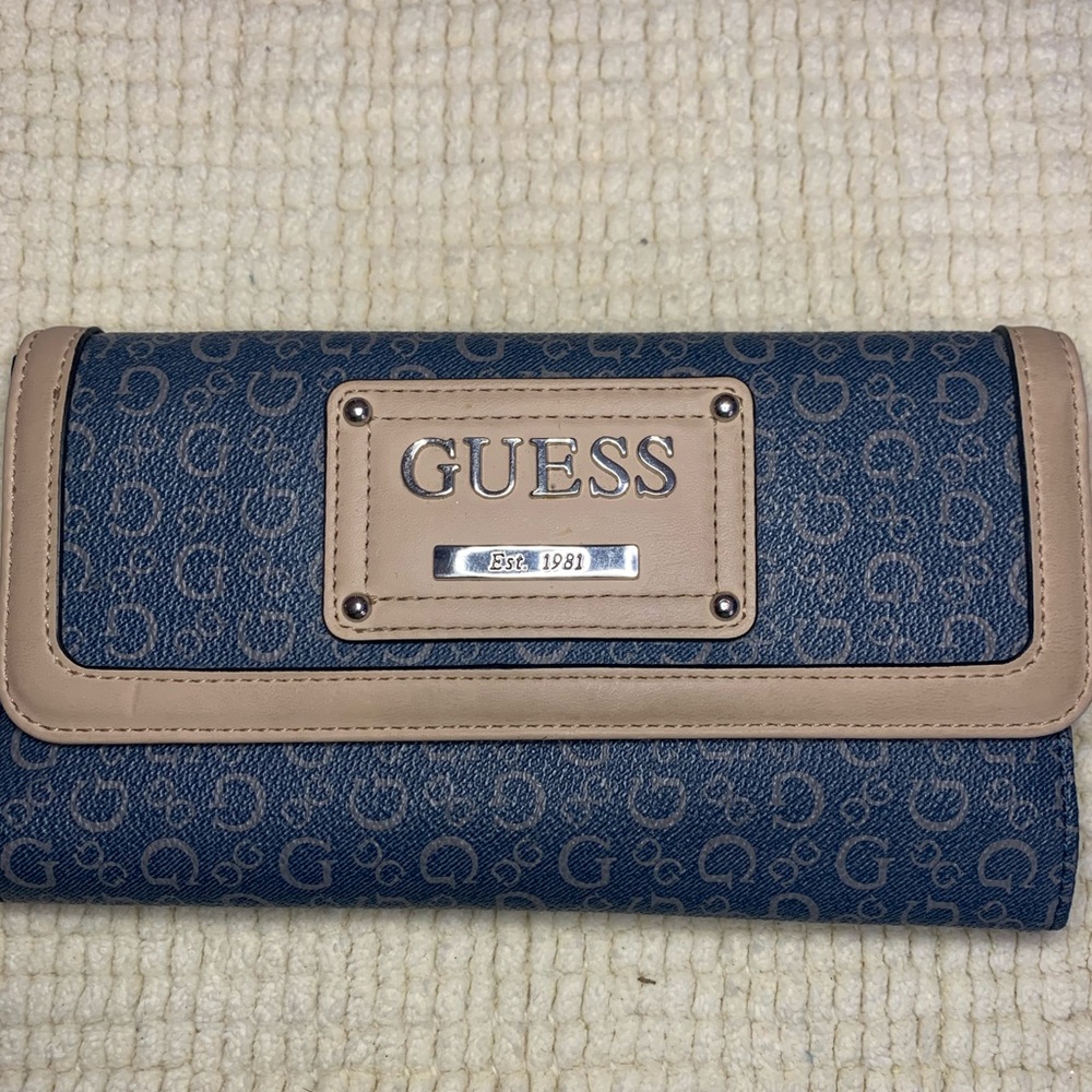 GUESS WALLET